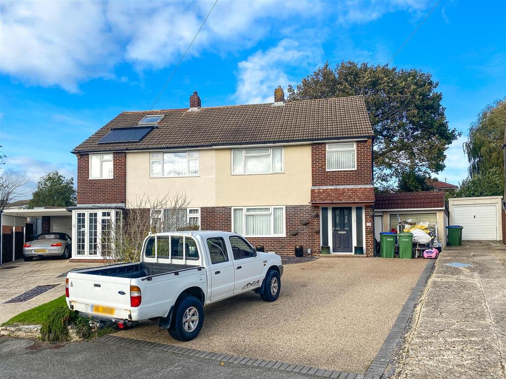 Oxford Close, Fareham 4 bed semidetached house £375,000