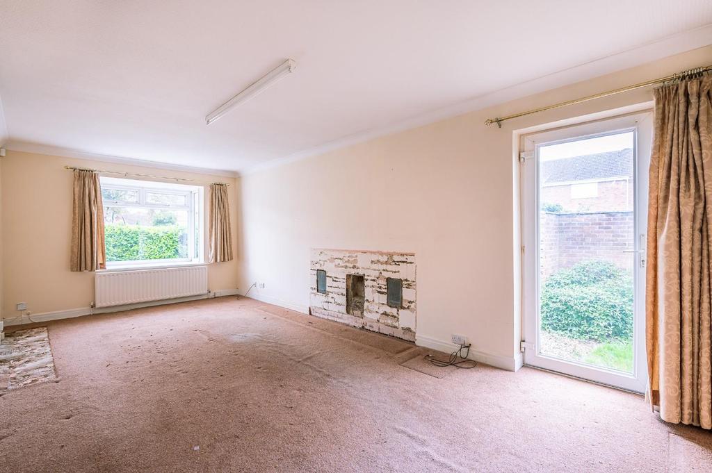 Harrow Glade, York 2 bed detached bungalow £270,000