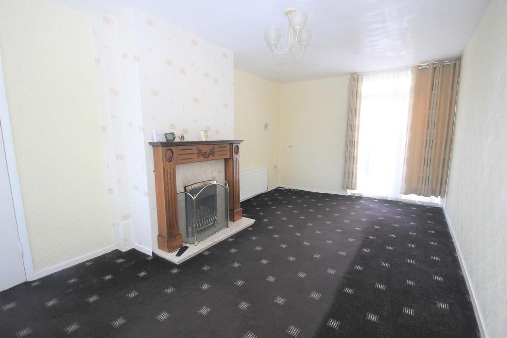 Throston Grange Lane, Hartlepool 3 bed end of terrace house £90,000