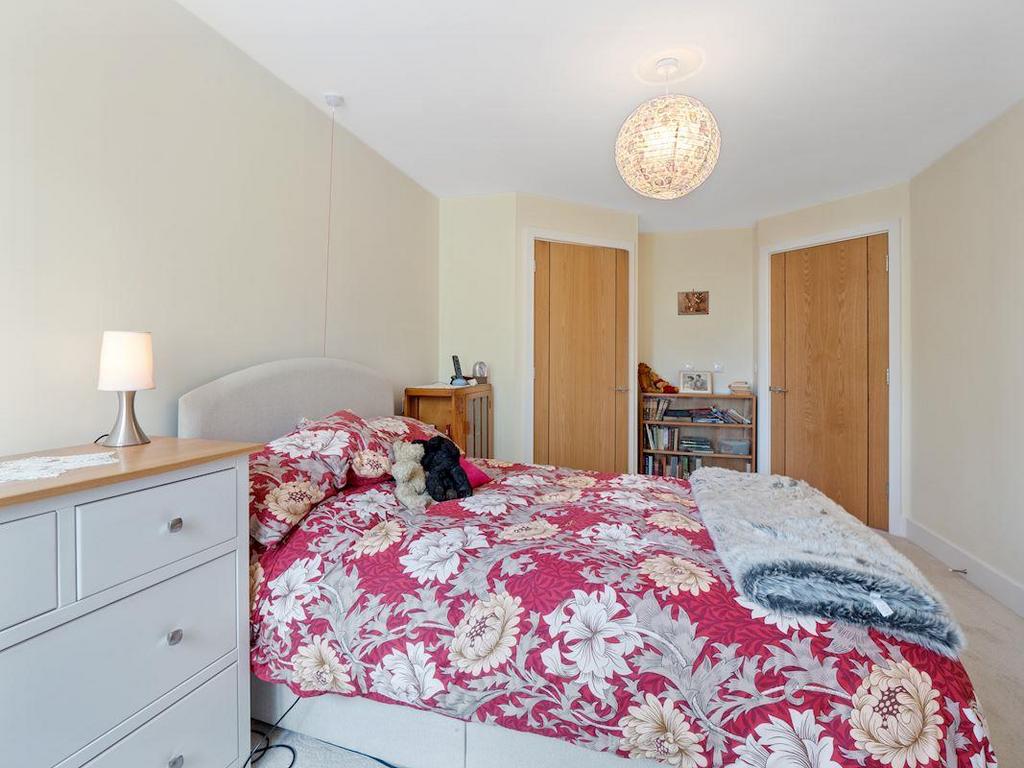 Bedroom alt.jpg