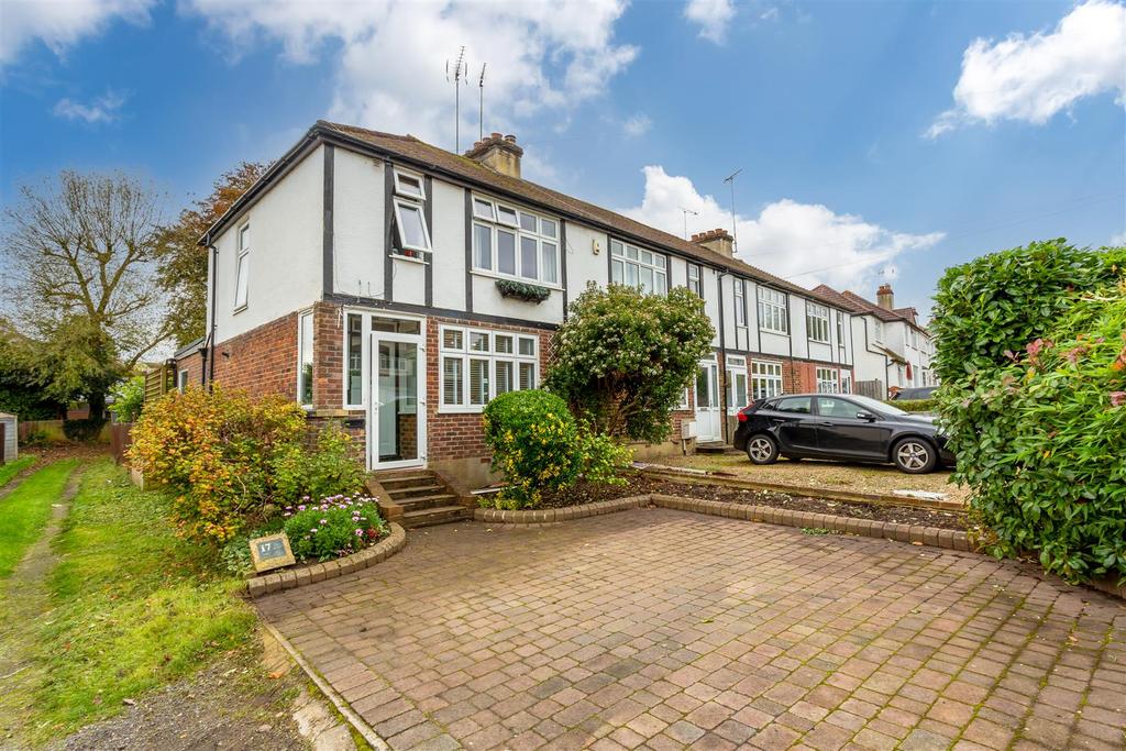 Manor way 3 bed end of terrace house £485,000