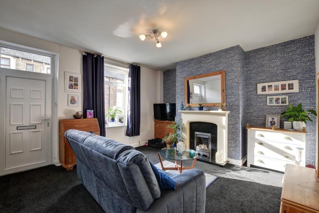 Stockbridge Road, Padiham, Burnley 2 bed terraced house £69,950