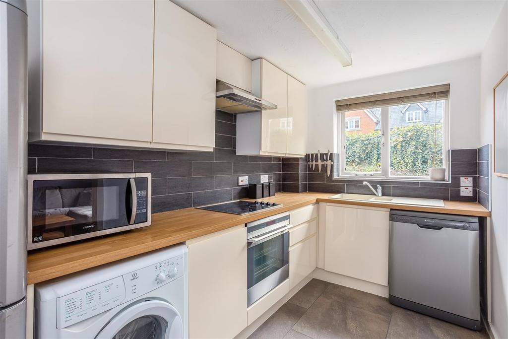 Frances Court, Sunninghill 1 bed apartment £200,000