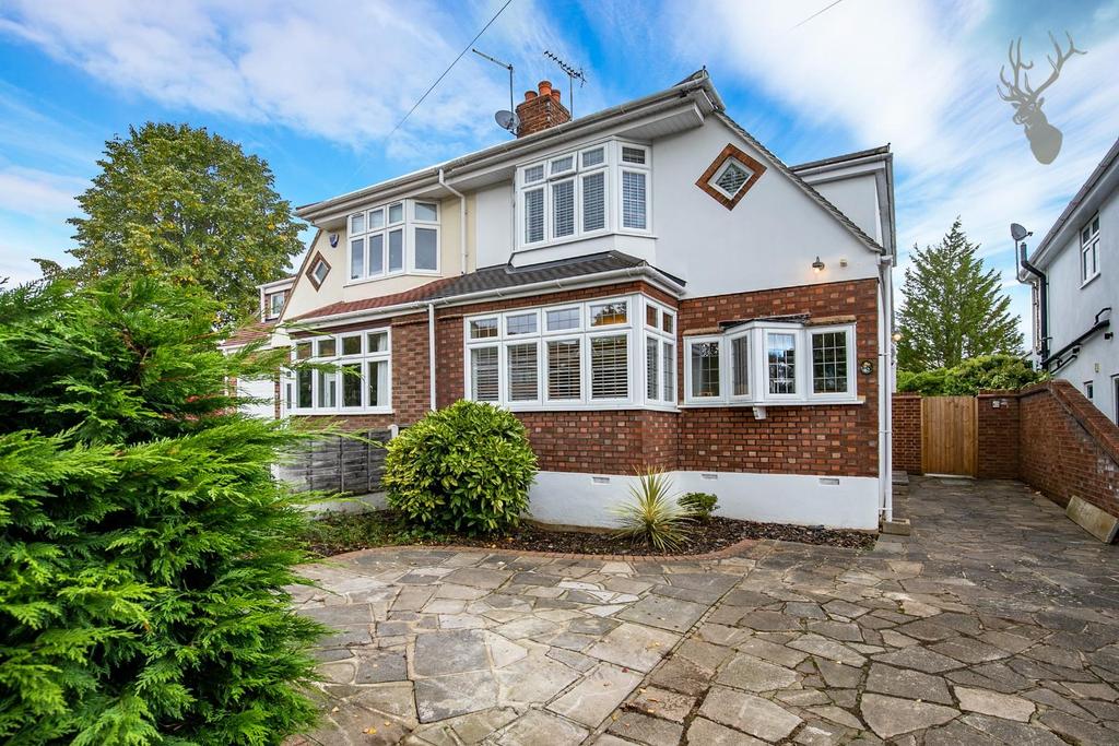 Crescent, Theydon Bois, Epping 3 bed semidetached house £925,000