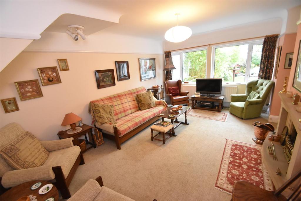 Downham Road North, Heswall, Wirral 4 bed semidetached house £400,000