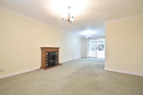 16 Lutwyche Road, Church Stretton, SY6 6AT