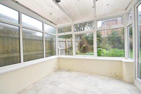 16 Lutwyche Road, Church Stretton, SY6 6AT