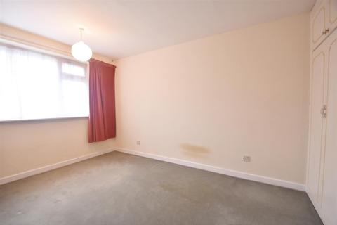 16 Lutwyche Road, Church Stretton, SY6 6AT