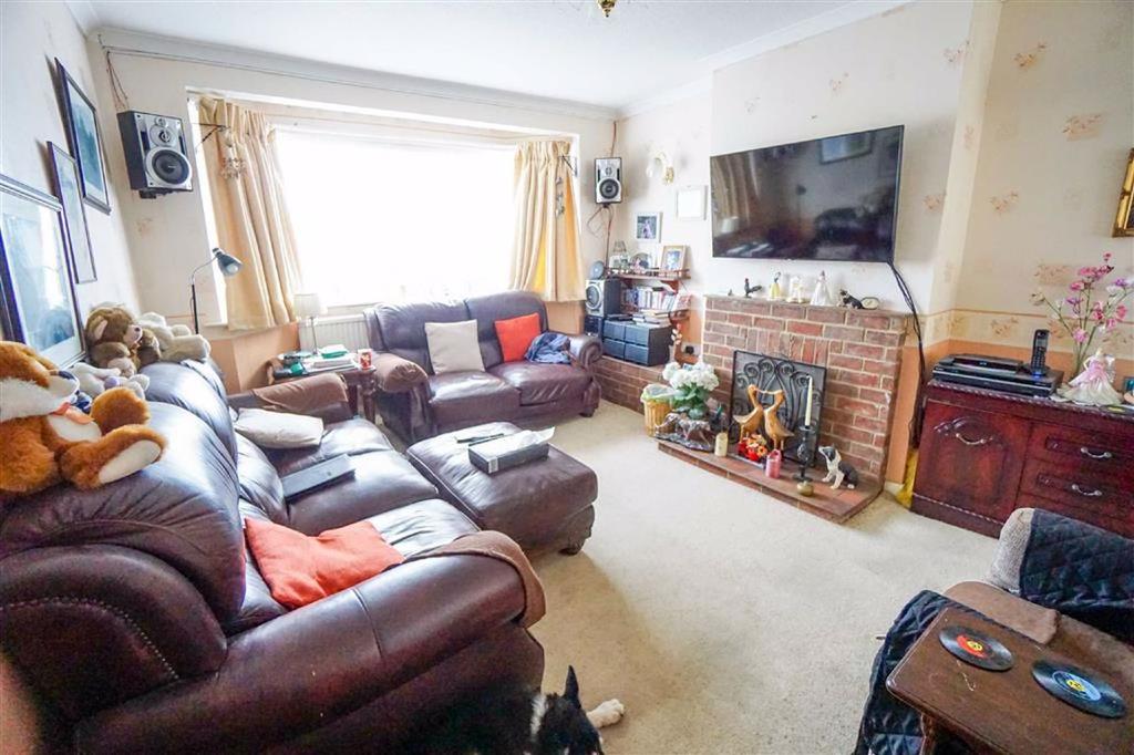 Madeira Drive, Hastings, East Sussex 4 bed semidetached house £435,000