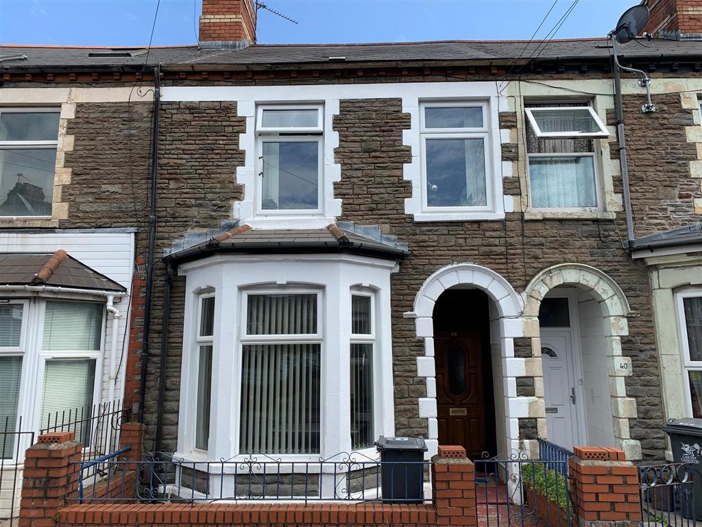 Mackintosh Place, Cardiff 5 bed terraced house £1,800 pcm (£415 pw)
