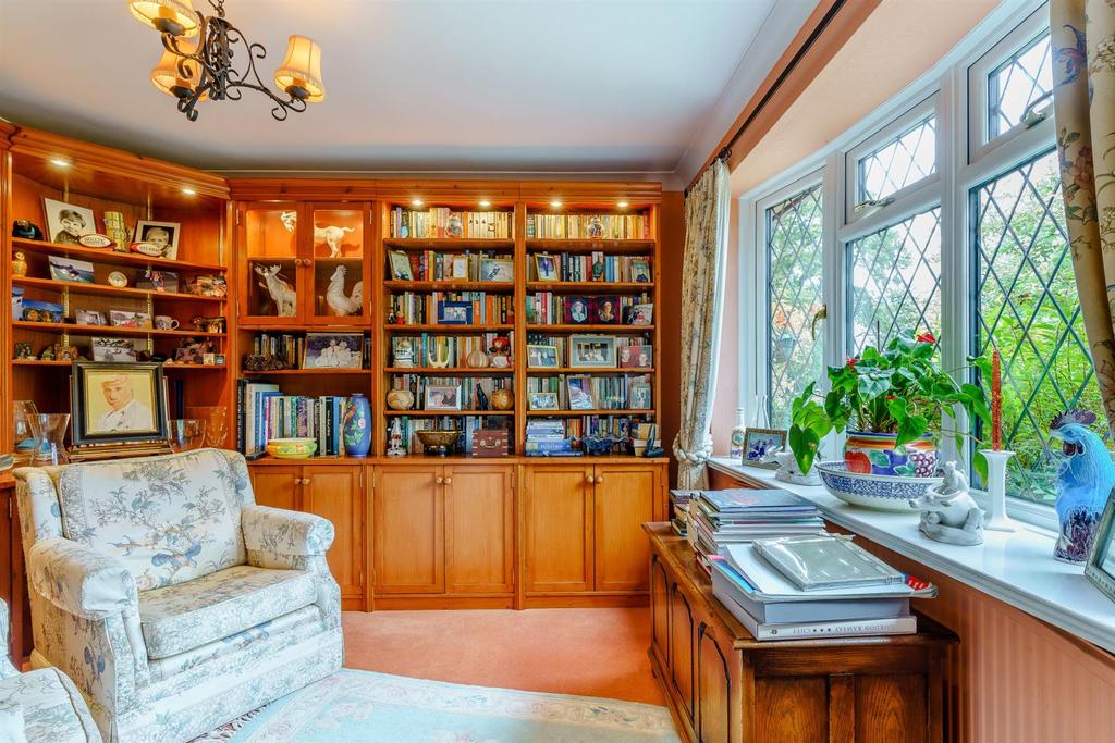 8482547-interior19.jpg