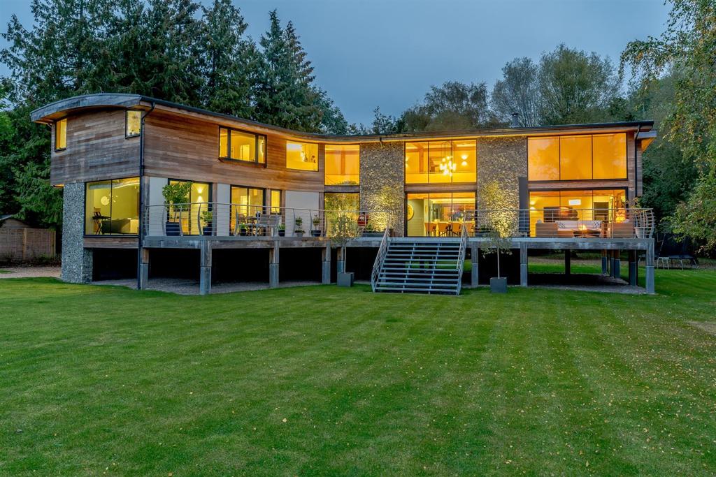 8481531-exterior18.jpg