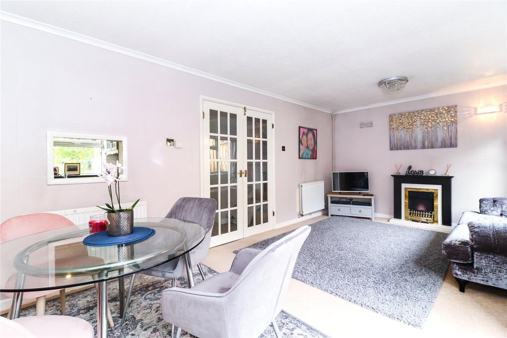 Laurel Drive, Loudwater, HP11 3 bed terraced house £385,000