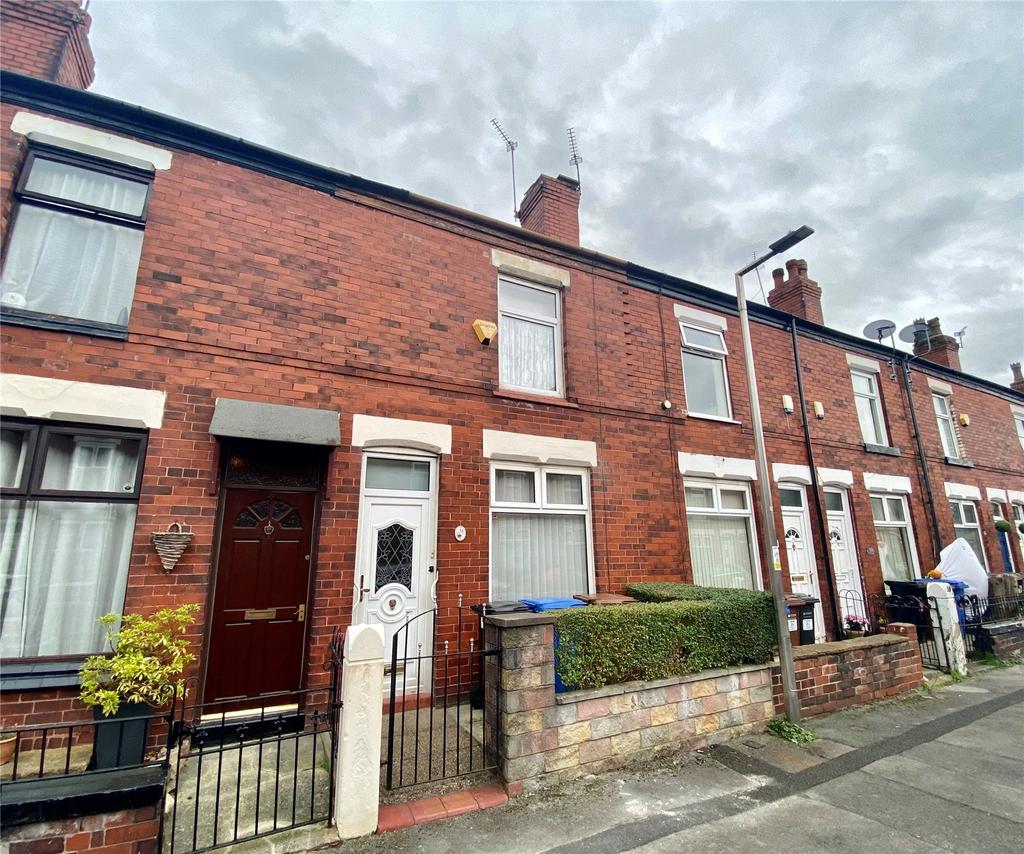 Barnsley Street, Offerton, Stockport... 2 bed terraced house £150,000
