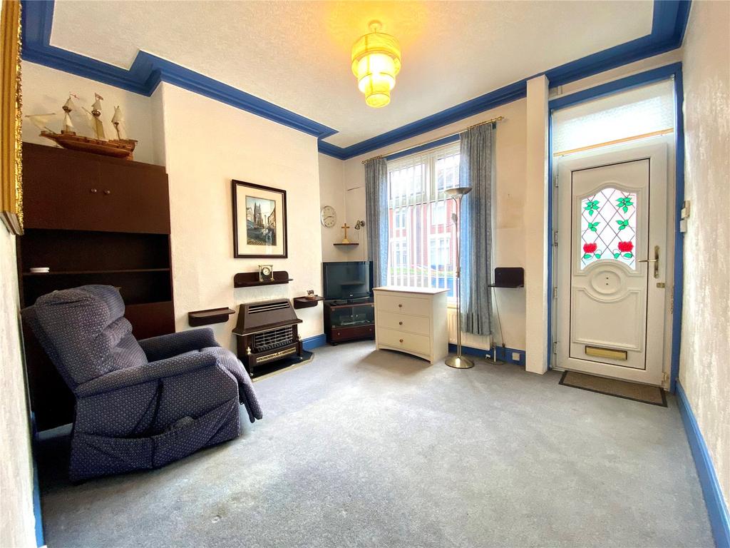 Barnsley Street, Offerton, Stockport... 2 bed terraced house £150,000