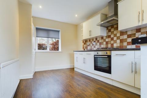2 bedroom terraced house to rent, Roberts Crescent, Harrogate, HG1