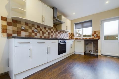 2 bedroom terraced house to rent, Roberts Crescent, Harrogate, HG1