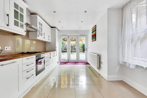 15 Calydon Road, London, SE7 7NH