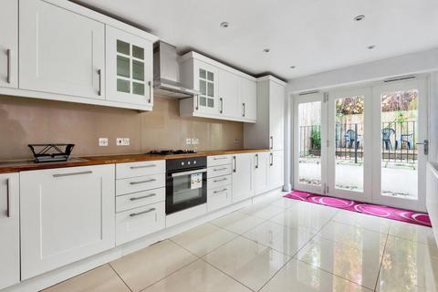 15 Calydon Road, London, SE7 7NH