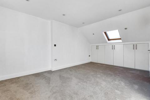 15 Calydon Road, London, SE7 7NH
