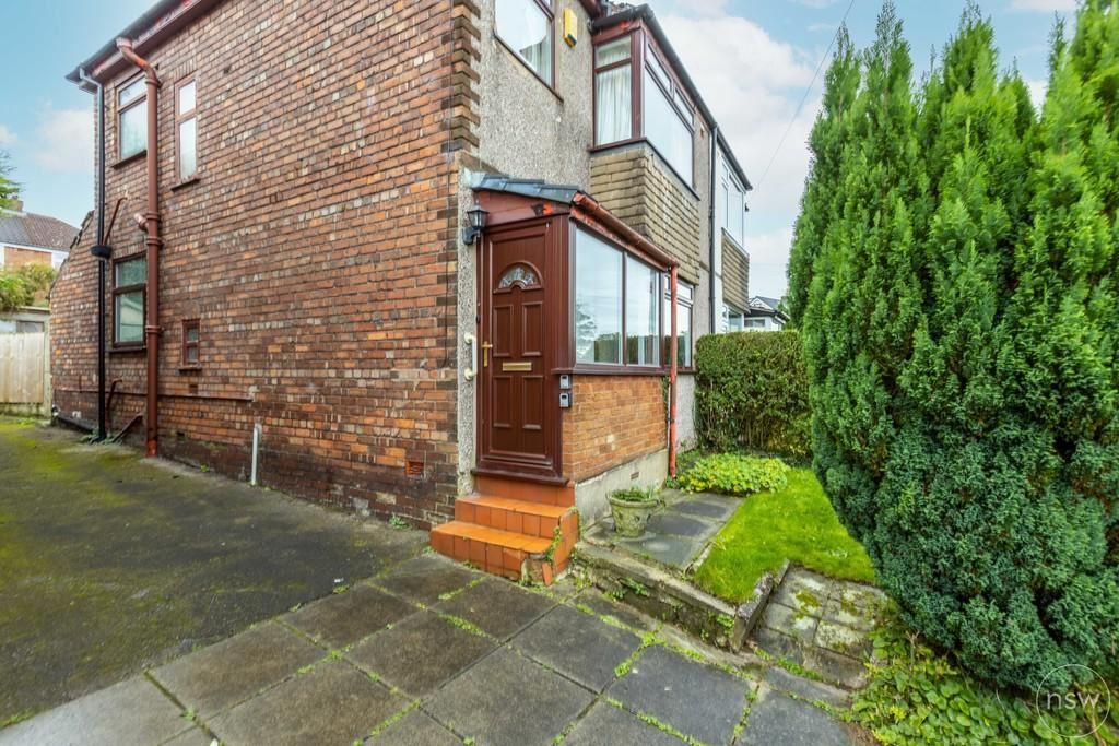 Holborn Hill, Ormskirk, Lancashire... 3 bed semidetached house £185,000