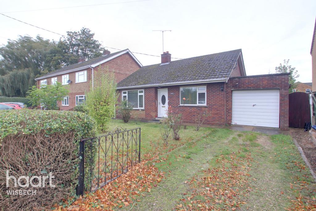 High Road, Wisbech St Mary 2 bed detached bungalow £200,000