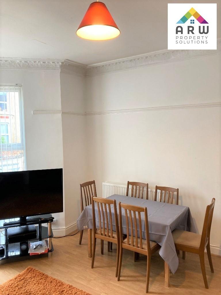 Salisbury Road, Liverpool... 6 bed terraced house £455 pcm (£105 pw)