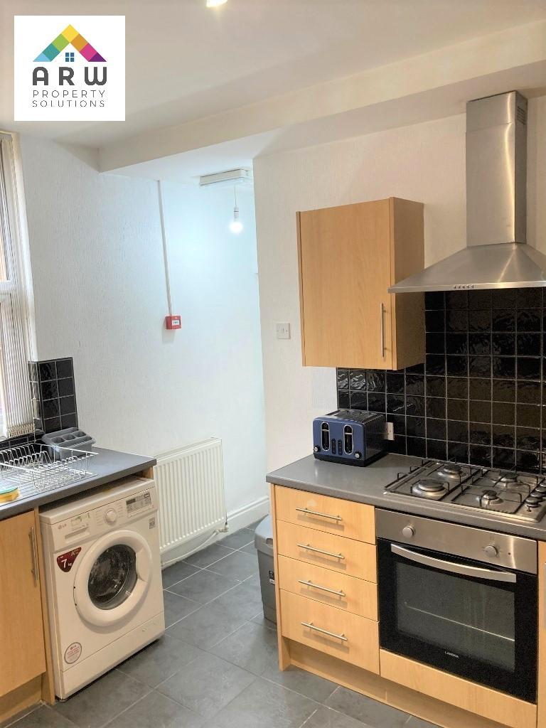 Salisbury Road, Liverpool... 6 bed terraced house £455 pcm (£105 pw)