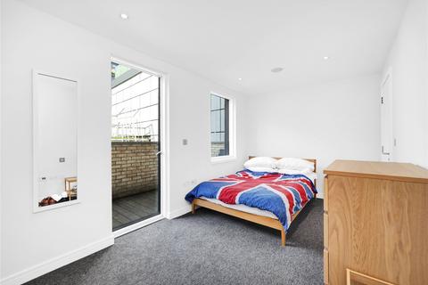 2 bedroom apartment to rent, Chamberlain House, EC2A