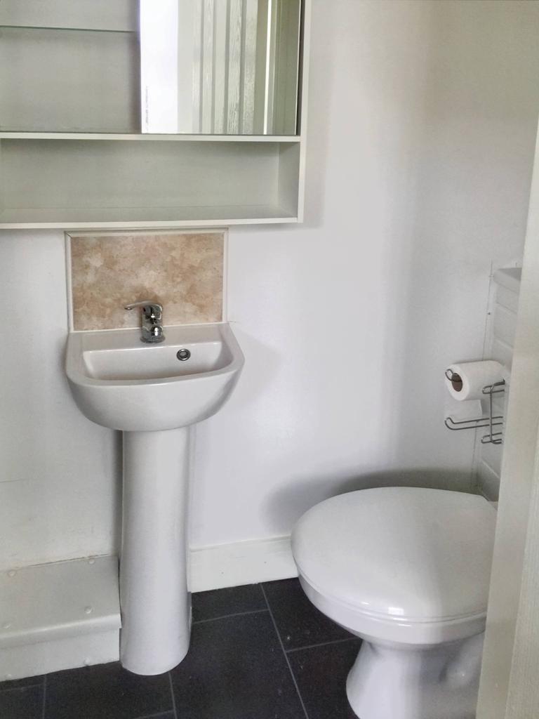 En-Suite 1