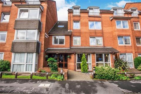 1 bedroom retirement property to rent, 19 Homebreeze House, Beach Street LA4