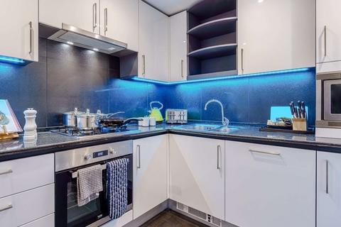 2 bedroom flat to rent - Circus Apartments, Canary Wharf