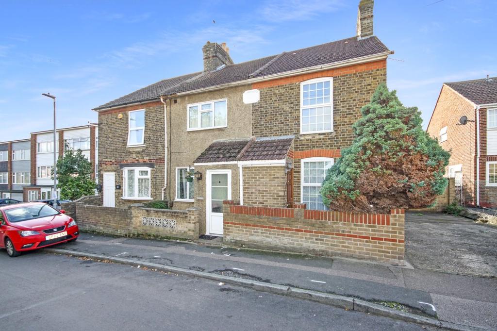 Tonge Road, Sittingbourne 3 bed house £230,000