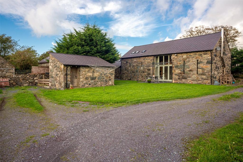 Waunfawr, Caernarfon, Gwynedd, LL55 3 bed semidetached house for sale £340,000