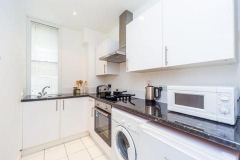 2 bedroom apartment to rent, Hill Street, Mayfair