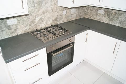 17a Westdown Road, London, SE6 4RL