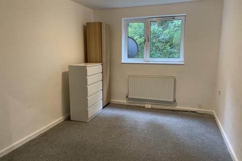 29 Ordnance Road, London, E16 4PN