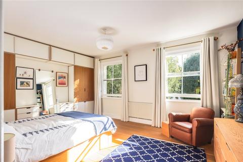 Top Flat, 39 Montague Road, London, E8 2HN