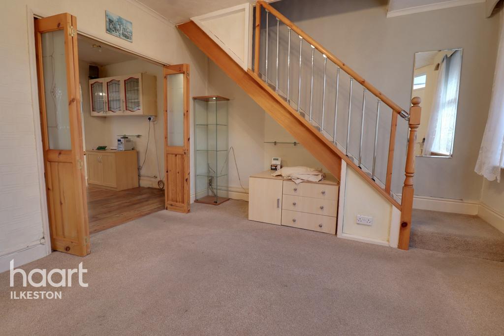 Milton Road, Ilkeston 2 bed semidetached house £125,000