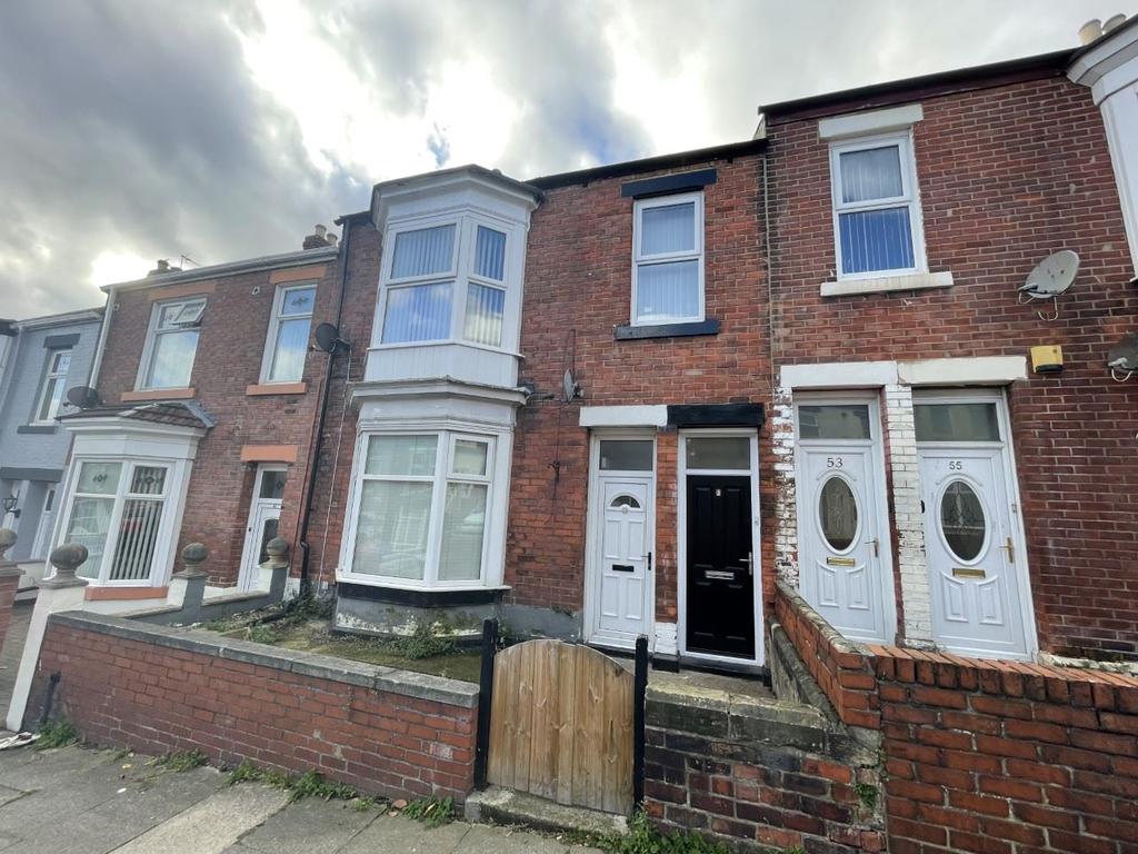 Roman Road, Lawe Top, South Shields, Tyne and Wear, NE33 2HA 2 bed ground floor flat for sale