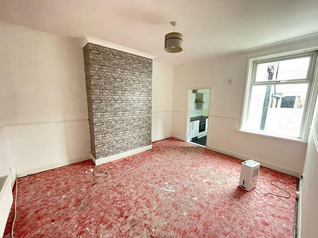 Roman Road, Lawe Top, South Shields, Tyne and Wear, NE33 2HA 2 bed