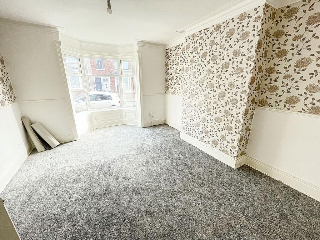 Roman Road, Lawe Top, South Shields... 2 bed ground floor flat for sale £77,500