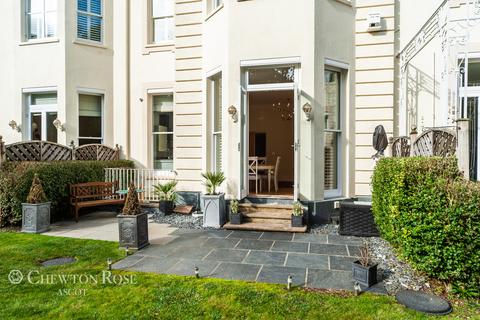 Flat 4, Edenbrook Place Brook Avenue, Ascot, SL5 7FN