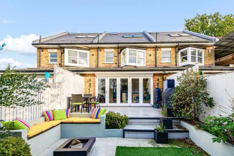 4b Donkey Alley, London, SE22 0NY