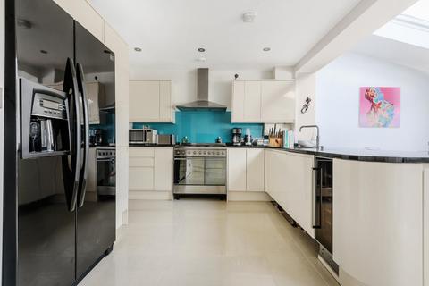 4b Donkey Alley, London, SE22 0NY