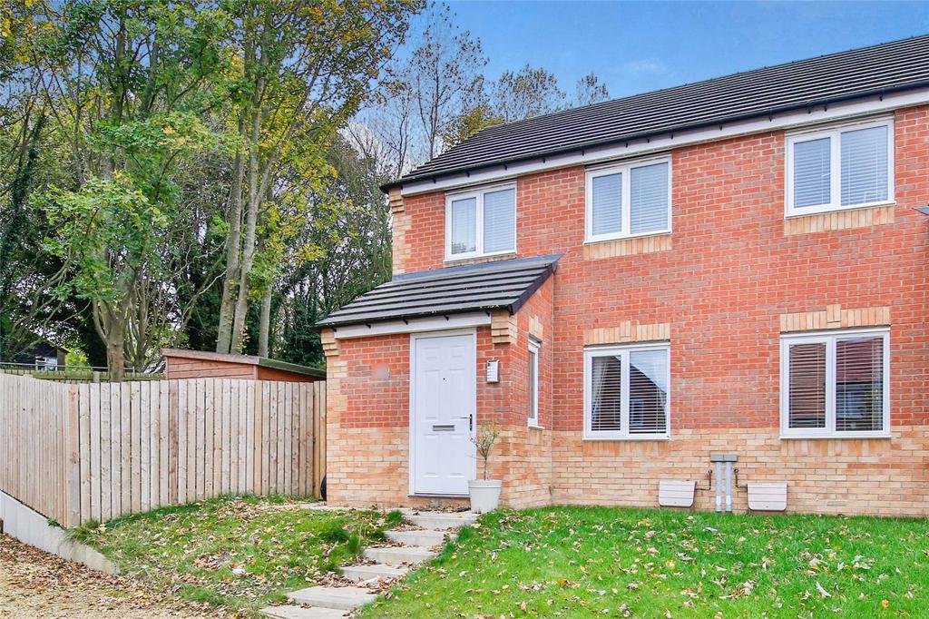 Shinwell Drive, Peterlee, SR8 3 bed semidetached house £115,000