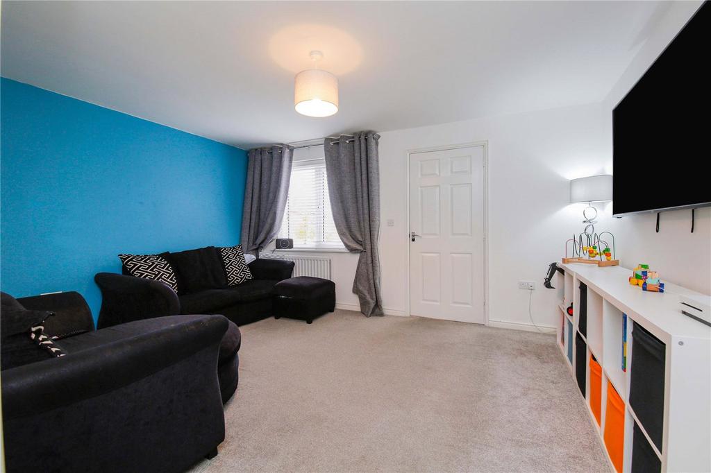 Shinwell Drive, Peterlee, SR8 3 bed semidetached house £115,000