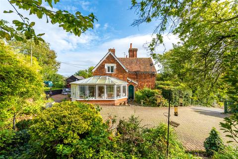 4 bedroom semi-detached house for sale - Hexton Road, Hitchin, Hertfordshire, SG5