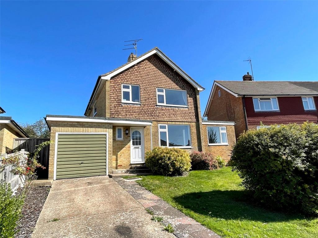 Cobbold Avenue, Old Town, Eastbourne, BN21 3 bed detached house £525,000