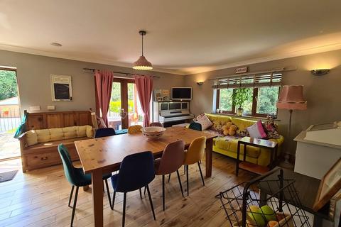 73 Gelligron Road, Pontardawe, Swansea, SA8 4NP